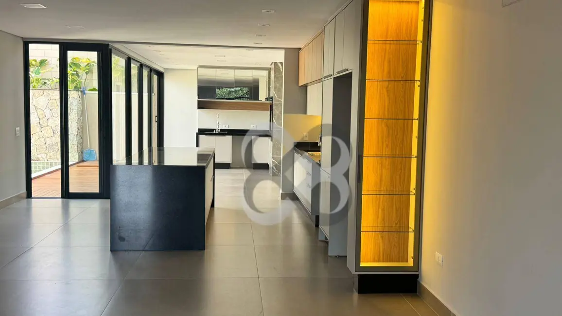 Casa de Condomínio com 4 quartos à venda, 250m2 em Londrina - PR - imagem 3 Foto 3 de Casa de Condomínio com 4 quartos à venda, 250m2 em Londrina - PR