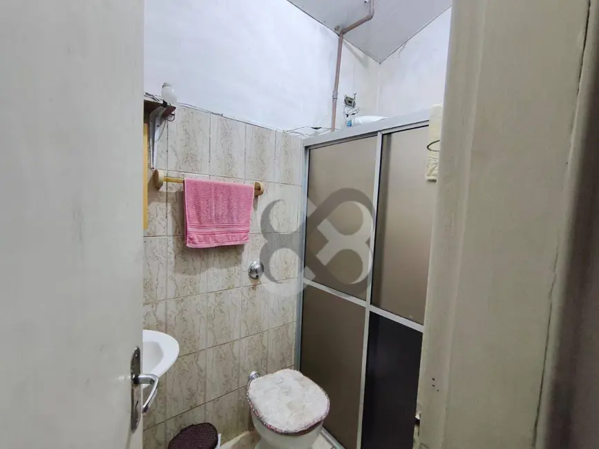 Sobrado com 5 quartos à venda, 300m2 em Champagnat, Londrina - PR - imagem 7 Foto 7 de Sobrado com 5 quartos à venda, 300m2 em Champagnat, Londrina - PR