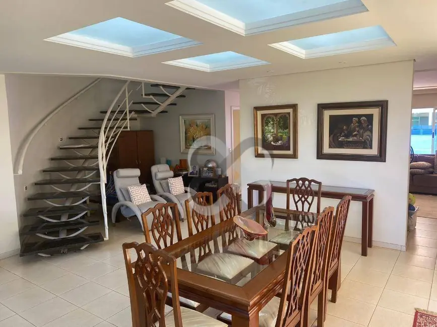 Casa de Condomínio com 4 quartos à venda, 675m2 em Londrina - PR - imagem 3 Foto 3 de Casa de Condomínio com 4 quartos à venda, 675m2 em Londrina - PR