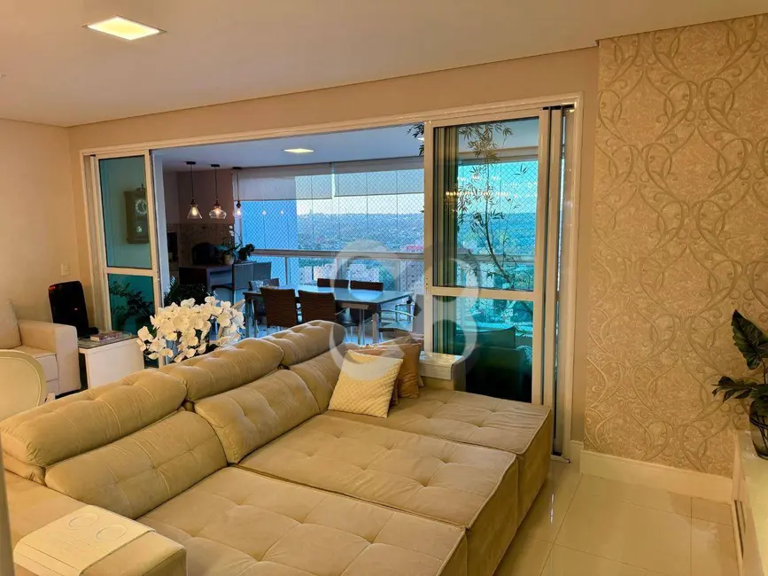 Apartamento com 3 quartos à venda, 262m2 em Gleba Fazenda Palhano, Londrina - PR - imagem 4 Foto 4 de Apartamento com 3 quartos à venda, 262m2 em Gleba Fazenda Palhano, Londrina - PR
