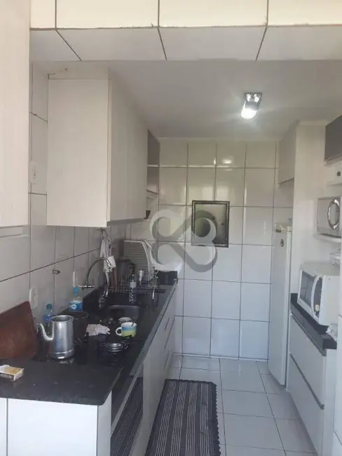 Apartamento com 3 quartos à venda, 74m2 em Centro, Londrina - PR - imagem 9 Foto 9 de Apartamento com 3 quartos à venda, 74m2 em Centro, Londrina - PR