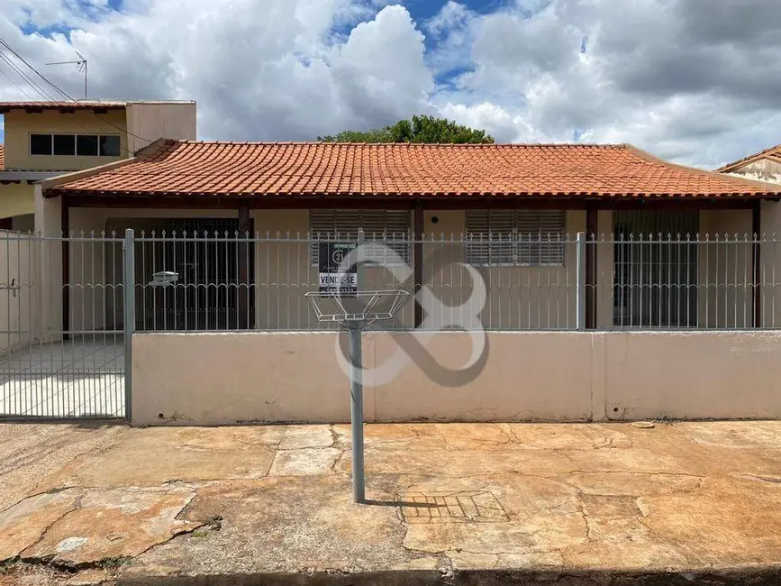 Foto 1 de Casa com 3 quartos à venda, 300m2 em Antares, Londrina - PR