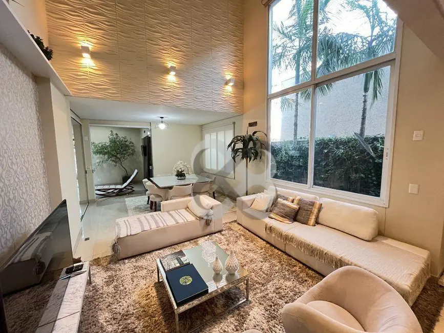 Casa de Condomínio com 3 quartos à venda, 364m2 em Vivendas do Arvoredo, Londrina - PR - imagem 3 Foto 3 de Casa de Condomínio com 3 quartos à venda, 364m2 em Vivendas do Arvoredo, Londrina - PR