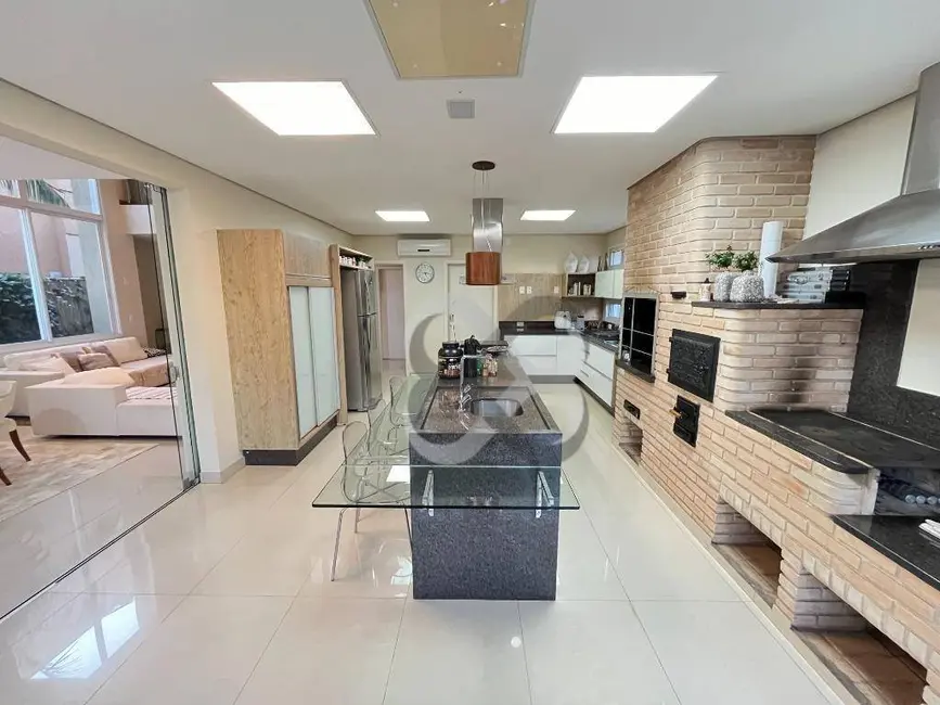 Casa de Condomínio com 3 quartos à venda, 364m2 em Vivendas do Arvoredo, Londrina - PR - imagem 8 Foto 8 de Casa de Condomínio com 3 quartos à venda, 364m2 em Vivendas do Arvoredo, Londrina - PR