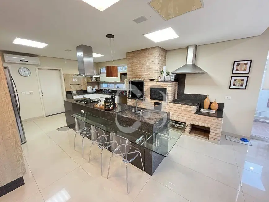 Casa de Condomínio com 3 quartos à venda, 364m2 em Vivendas do Arvoredo, Londrina - PR - imagem 7 Foto 7 de Casa de Condomínio com 3 quartos à venda, 364m2 em Vivendas do Arvoredo, Londrina - PR