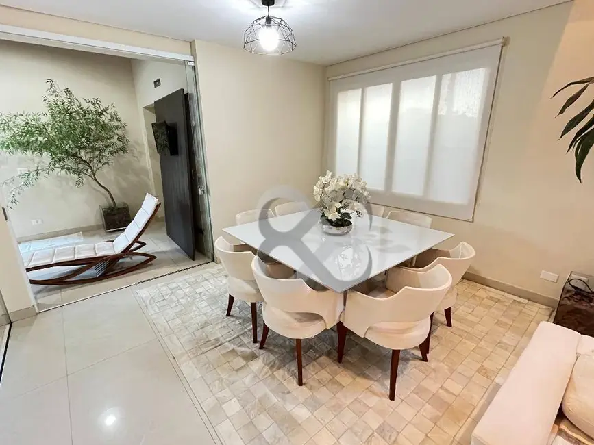 Casa de Condomínio com 3 quartos à venda, 364m2 em Vivendas do Arvoredo, Londrina - PR - imagem 5 Foto 5 de Casa de Condomínio com 3 quartos à venda, 364m2 em Vivendas do Arvoredo, Londrina - PR