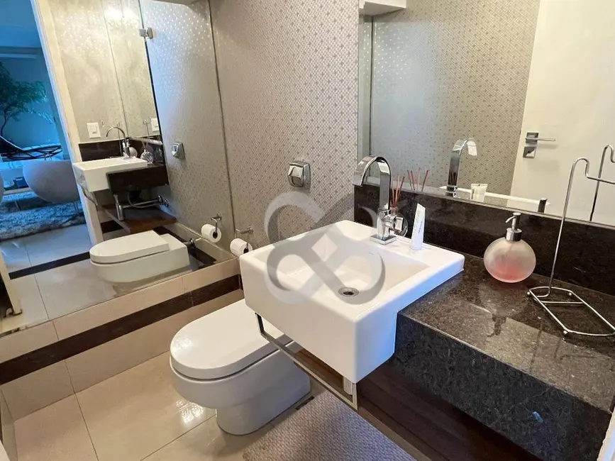 Casa de Condomínio com 3 quartos à venda, 364m2 em Vivendas do Arvoredo, Londrina - PR - imagem 6 Foto 6 de Casa de Condomínio com 3 quartos à venda, 364m2 em Vivendas do Arvoredo, Londrina - PR