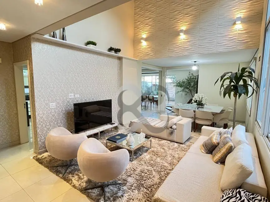 Casa de Condomínio com 3 quartos à venda, 364m2 em Vivendas do Arvoredo, Londrina - PR - imagem 4 Foto 4 de Casa de Condomínio com 3 quartos à venda, 364m2 em Vivendas do Arvoredo, Londrina - PR