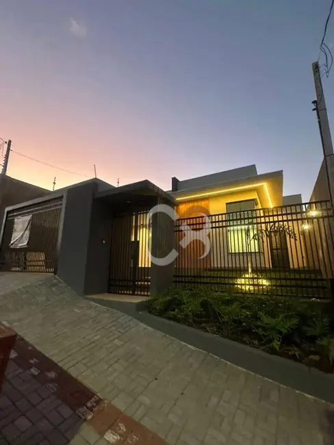 Foto 1 de Casa com 3 quartos à venda, 300m2 em Rolandia - PR