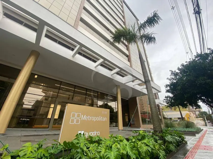 Sala Comercial à venda e para alugar, 117m2 em Centro, Londrina - PR - imagem 6 Foto 6 de Sala Comercial à venda e para alugar, 117m2 em Centro, Londrina - PR