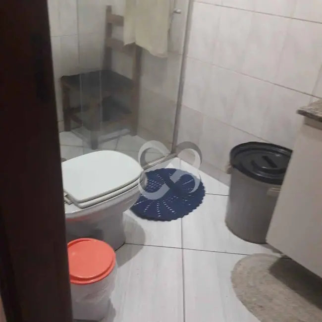Casa com 3 quartos à venda, 200m2 em Jardim Roma, Londrina - PR - imagem 6 Foto 6 de Casa com 3 quartos à venda, 200m2 em Jardim Roma, Londrina - PR