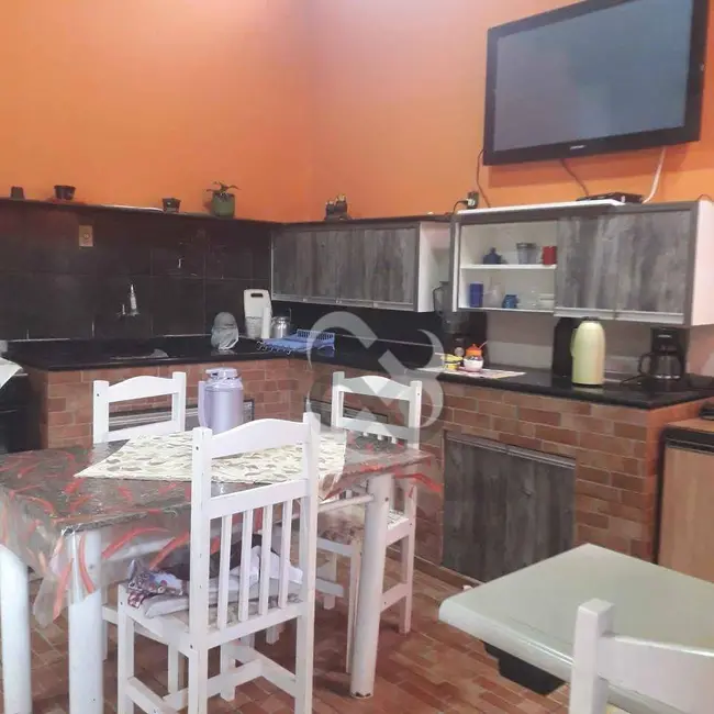 Casa com 3 quartos à venda, 200m2 em Jardim Roma, Londrina - PR - imagem 7 Foto 7 de Casa com 3 quartos à venda, 200m2 em Jardim Roma, Londrina - PR