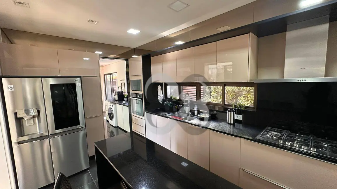 Foto 9 de Sobrado com 4 quartos à venda, 388m2 em Vivendas do Arvoredo, Londrina - PR