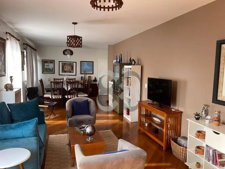 Apartamento com 3 quartos à venda, 223m2 em Centro, Londrina - PR - imagem 4 Foto 4 de Apartamento com 3 quartos à venda, 223m2 em Centro, Londrina - PR