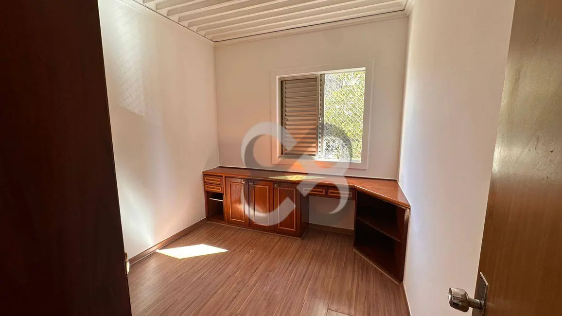 Apartamento com 3 quartos à venda, 139m2 em Centro, Londrina - PR - imagem 6 Foto 6 de Apartamento com 3 quartos à venda, 139m2 em Centro, Londrina - PR