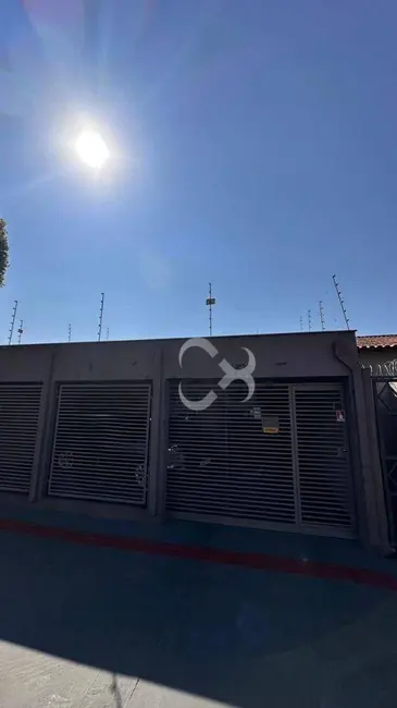 Foto 1 de Casa com 3 quartos à venda, 200m2 em Vânia, Londrina - PR