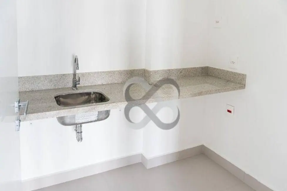 Sala Comercial à venda e para alugar, 142m2 em Bela Suiça, Londrina - PR - imagem 6 Foto 6 de Sala Comercial à venda e para alugar, 142m2 em Bela Suiça, Londrina - PR