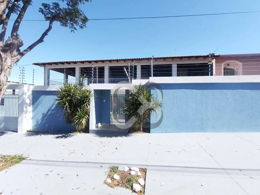 Foto 1 de Casa com 5 quartos para alugar, 500m2 em Bancários, Londrina - PR