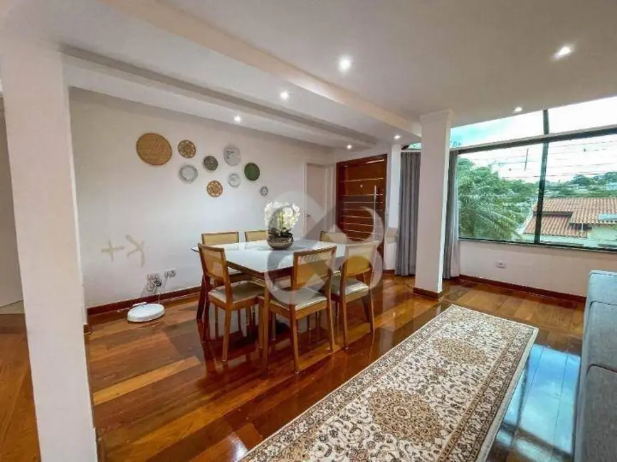 Casa com 5 quartos à venda e para alugar, 500m2 em Jardim Nápoles, Londrina - PR - imagem 5 Foto 5 de Casa com 5 quartos à venda e para alugar, 500m2 em Jardim Nápoles, Londrina - PR