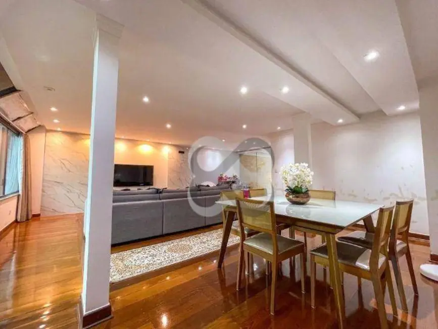 Casa com 5 quartos à venda e para alugar, 500m2 em Jardim Nápoles, Londrina - PR - imagem 6 Foto 6 de Casa com 5 quartos à venda e para alugar, 500m2 em Jardim Nápoles, Londrina - PR