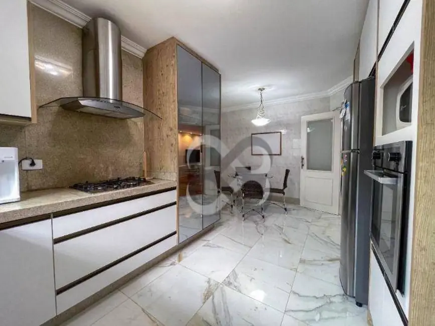 Casa com 5 quartos à venda e para alugar, 500m2 em Jardim Nápoles, Londrina - PR - imagem 7 Foto 7 de Casa com 5 quartos à venda e para alugar, 500m2 em Jardim Nápoles, Londrina - PR