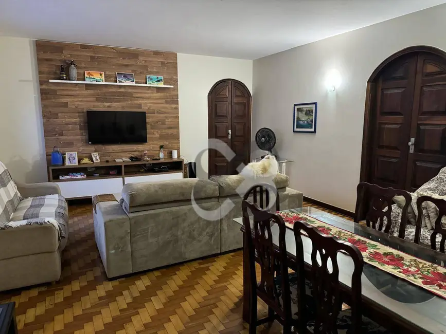 Casa com 3 quartos à venda, 542m2 em Jardim Shangri-la A, Londrina - PR - imagem 4 Foto 4 de Casa com 3 quartos à venda, 542m2 em Jardim Shangri-la A, Londrina - PR