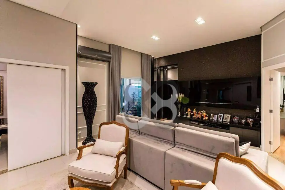 Casa com 3 quartos à venda, 250m2 em Esperança, Londrina - PR - imagem 7 Foto 7 de Casa com 3 quartos à venda, 250m2 em Esperança, Londrina - PR