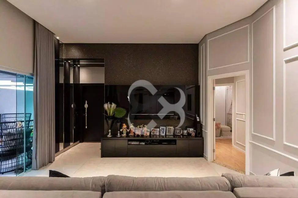 Casa com 3 quartos à venda, 250m2 em Esperança, Londrina - PR - imagem 9 Foto 9 de Casa com 3 quartos à venda, 250m2 em Esperança, Londrina - PR