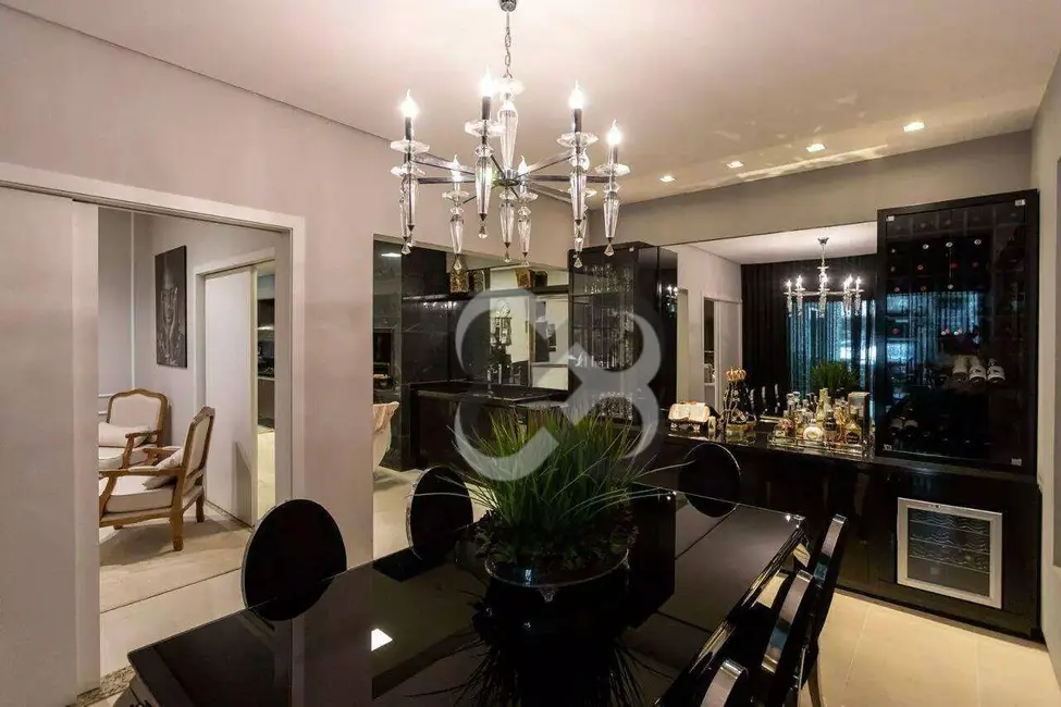 Casa com 3 quartos à venda, 250m2 em Esperança, Londrina - PR - imagem 6 Foto 6 de Casa com 3 quartos à venda, 250m2 em Esperança, Londrina - PR