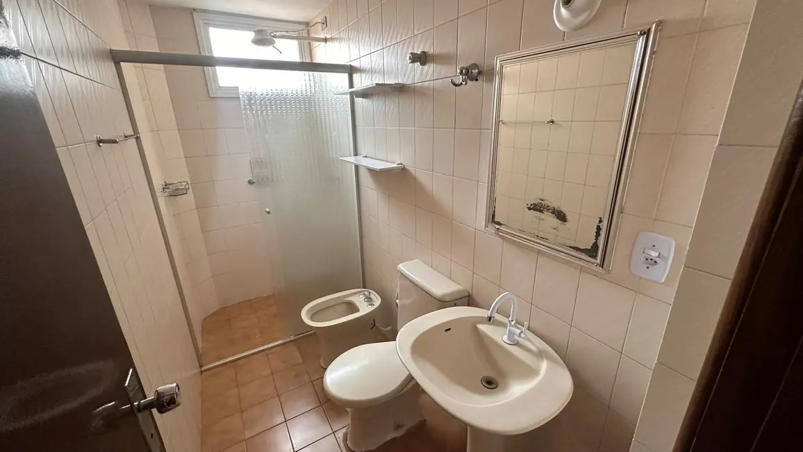 Apartamento com 2 quartos para alugar, 85m2 em Judith, Londrina - PR - imagem 9 Foto 9 de Apartamento com 2 quartos para alugar, 85m2 em Judith, Londrina - PR