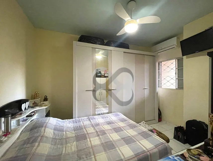 Casa com 3 quartos à venda, 250m2 em Londrina - PR - imagem 5 Foto 5 de Casa com 3 quartos à venda, 250m2 em Londrina - PR