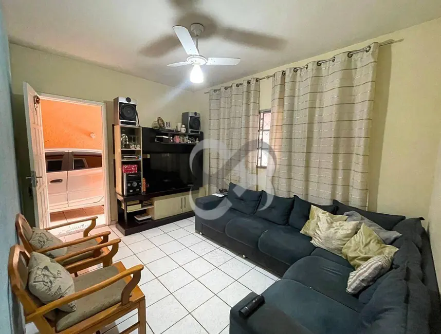 Casa com 3 quartos à venda, 250m2 em Londrina - PR - imagem 2 Foto 2 de Casa com 3 quartos à venda, 250m2 em Londrina - PR