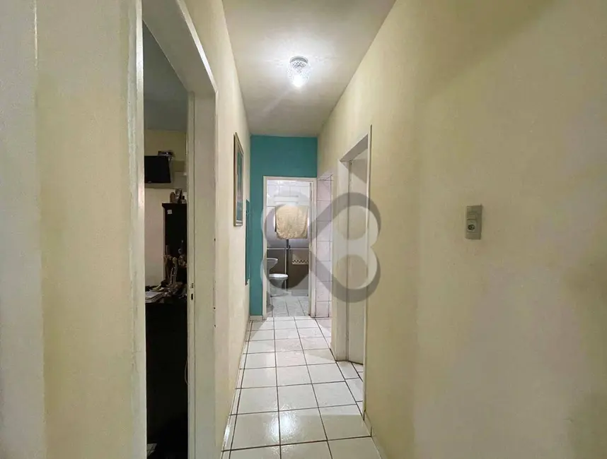 Casa com 3 quartos à venda, 250m2 em Londrina - PR - imagem 3 Foto 3 de Casa com 3 quartos à venda, 250m2 em Londrina - PR