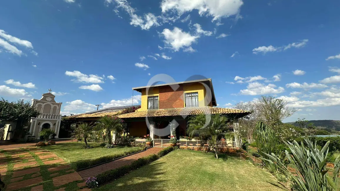 Chácara com 4 quartos à venda, 36300m2 em Londrina - PR - imagem 1 Foto 1 de Chácara com 4 quartos à venda, 36300m2 em Londrina - PR