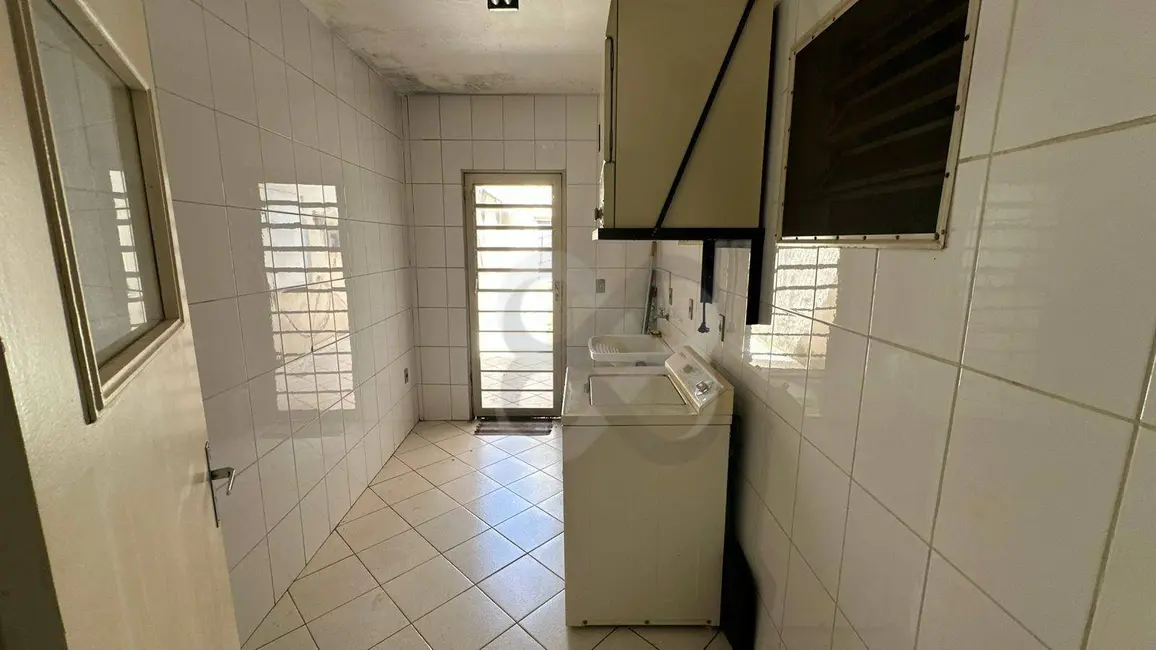 Foto 15 de Sobrado à venda, 350m2 em Vila Ipiranga, Londrina - PR