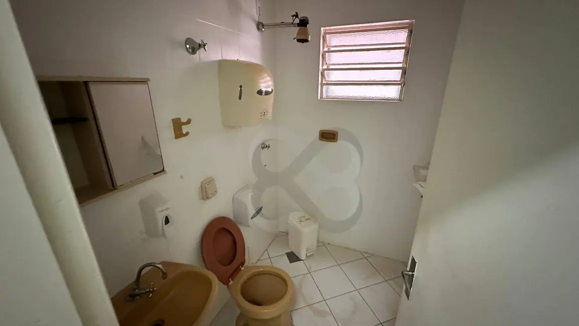 Foto 8 de Sobrado à venda, 350m2 em Vila Ipiranga, Londrina - PR