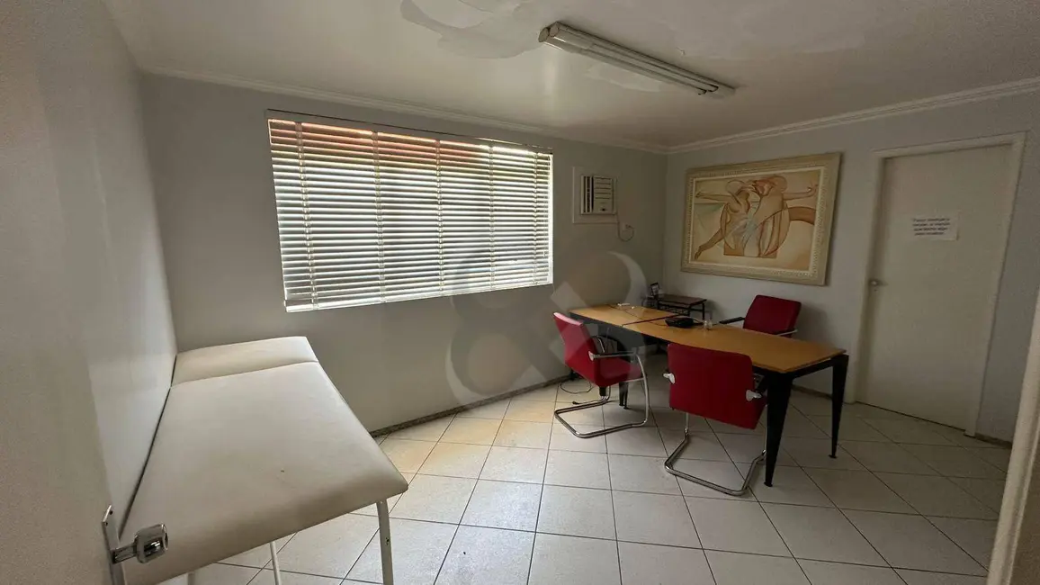 Foto 16 de Sobrado à venda, 350m2 em Vila Ipiranga, Londrina - PR