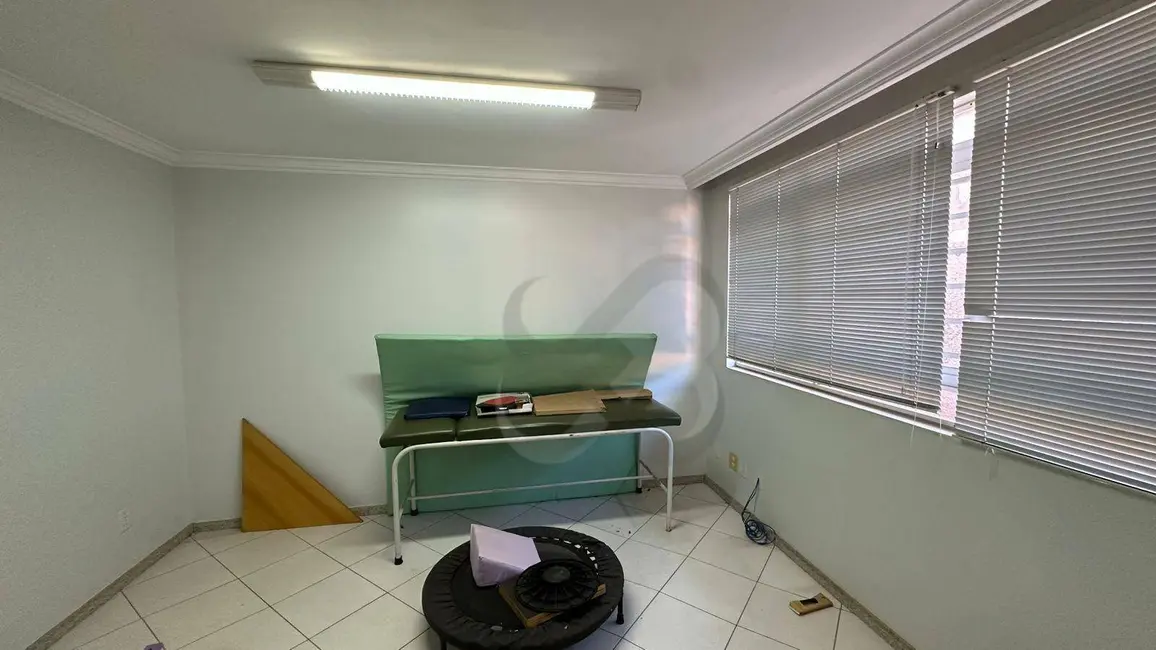 Foto 13 de Sobrado à venda, 350m2 em Vila Ipiranga, Londrina - PR