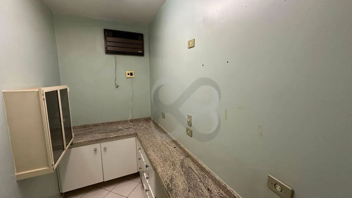 Foto 9 de Sobrado à venda, 350m2 em Vila Ipiranga, Londrina - PR