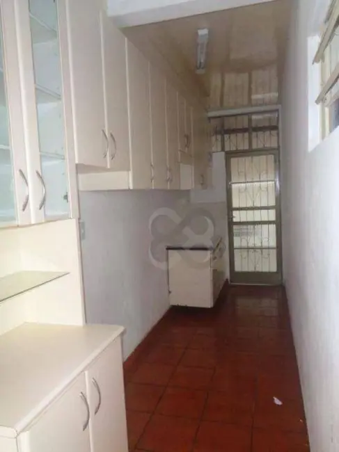 Casa com 3 quartos à venda, 200m2 em Conjunto Vivi Xavier, Londrina - PR - imagem 7 Foto 7 de Casa com 3 quartos à venda, 200m2 em Conjunto Vivi Xavier, Londrina - PR