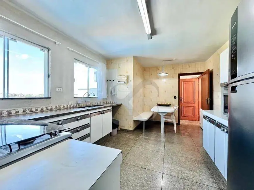 Casa com 4 quartos à venda e para alugar, 360m2 em Andrade, Londrina - PR - imagem 7 Foto 7 de Casa com 4 quartos à venda e para alugar, 360m2 em Andrade, Londrina - PR