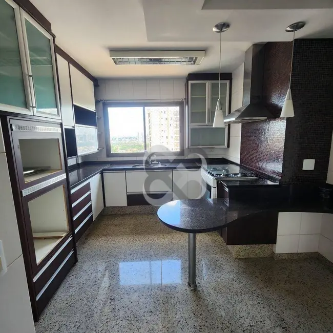 Apartamento com 3 quartos à venda, 300m2 em Judith, Londrina - PR - imagem 6 Foto 6 de Apartamento com 3 quartos à venda, 300m2 em Judith, Londrina - PR