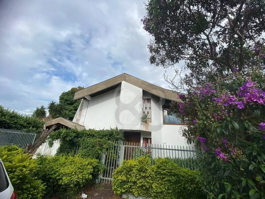 Casa com 4 quartos à venda e para alugar, 800m2 em Quebec, Londrina - PR - imagem 3 Foto 3 de Casa com 4 quartos à venda e para alugar, 800m2 em Quebec, Londrina - PR