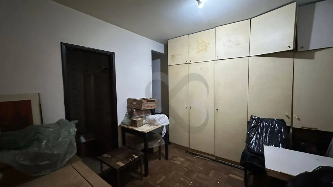 Sobrado com 4 quartos à venda, 357m2 em Iguaçu, Londrina - PR - imagem 3 Foto 3 de Sobrado com 4 quartos à venda, 357m2 em Iguaçu, Londrina - PR