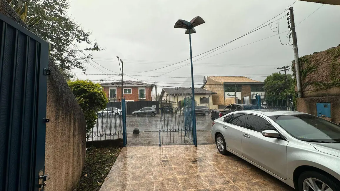 Sobrado com 4 quartos à venda, 357m2 em Iguaçu, Londrina - PR - imagem 2 Foto 2 de Sobrado com 4 quartos à venda, 357m2 em Iguaçu, Londrina - PR