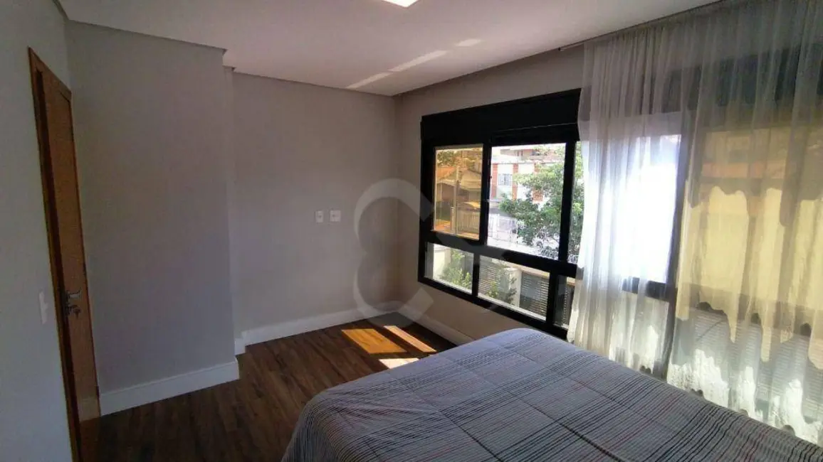 Foto 8 de Casa com 3 quartos à venda, 390m2 em Lago Parque, Londrina - PR