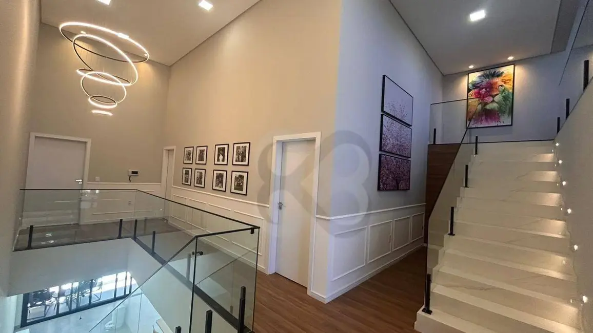 Casa com 3 quartos à venda, 250m2 em Universitário, Londrina - PR - imagem 5 Foto 5 de Casa com 3 quartos à venda, 250m2 em Universitário, Londrina - PR