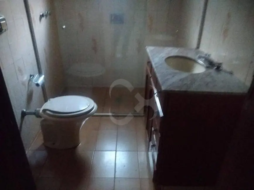 Casa com 3 quartos à venda e para alugar, 350m2 em Antares, Londrina - PR - imagem 8 Foto 8 de Casa com 3 quartos à venda e para alugar, 350m2 em Antares, Londrina - PR