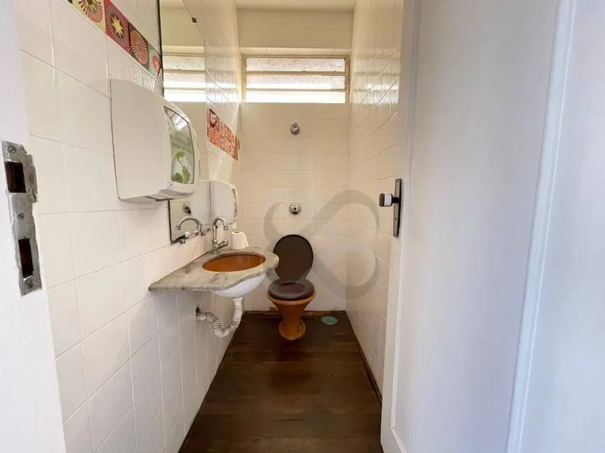 Casa com 4 quartos à venda e para alugar, 550m2 em Centro, Londrina - PR - imagem 5 Foto 5 de Casa com 4 quartos à venda e para alugar, 550m2 em Centro, Londrina - PR
