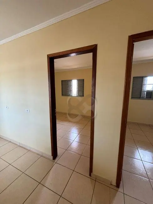 Foto 4 de Apartamento com 2 quartos para alugar, 70m2 em Jardim Oguido, Londrina - PR